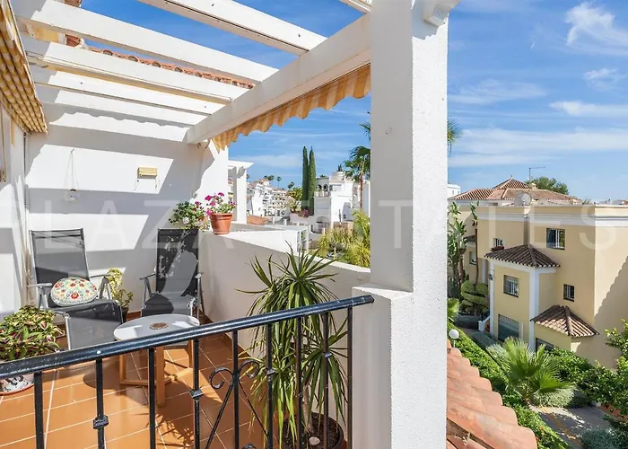 Bonito Piso A 300m De La Playa نيرخا