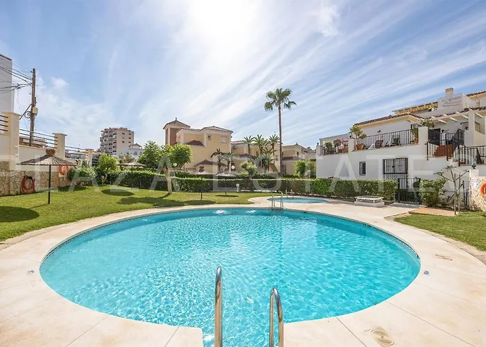 Bonito Piso A 300m De La Playa نيرخا